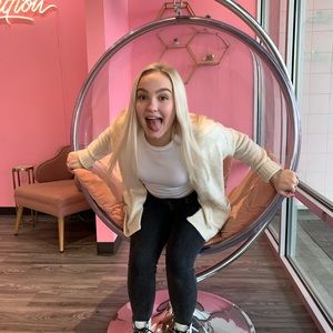 Meet your Posher, Cassadie